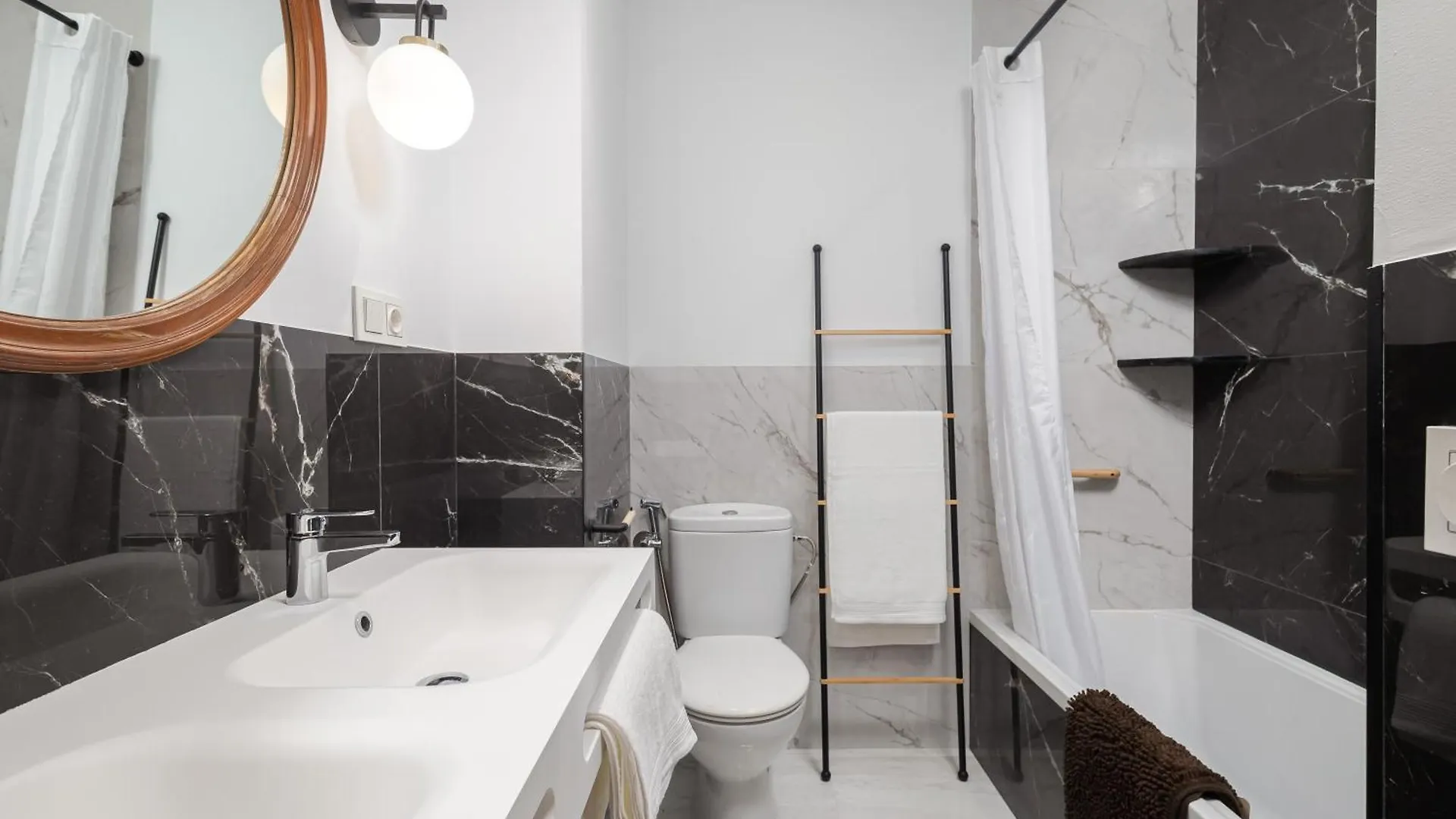 Homestay Mar De La Abadia Rooms Shared Apartment Malaga